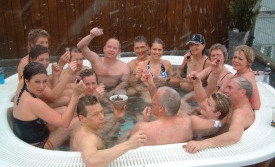 Sólin er farin að skína á okkur í pottunum!