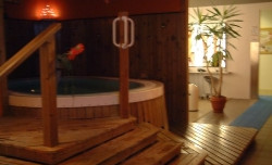 heiti potturinn er í glæsilegu umhverfi